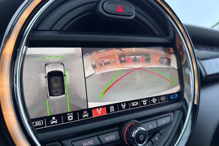 Used MINI 2021 1.5T COOPER Artist Interior 2
