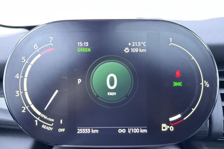 Used MINI 2021 1.5T COOPER Artist Interior 4