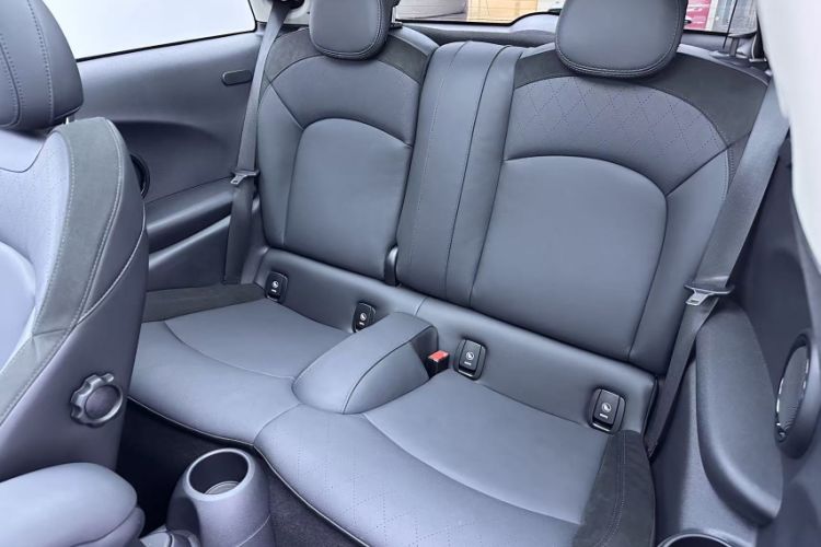 Used MINI 2021 1.5T COOPER Artist Interior 5