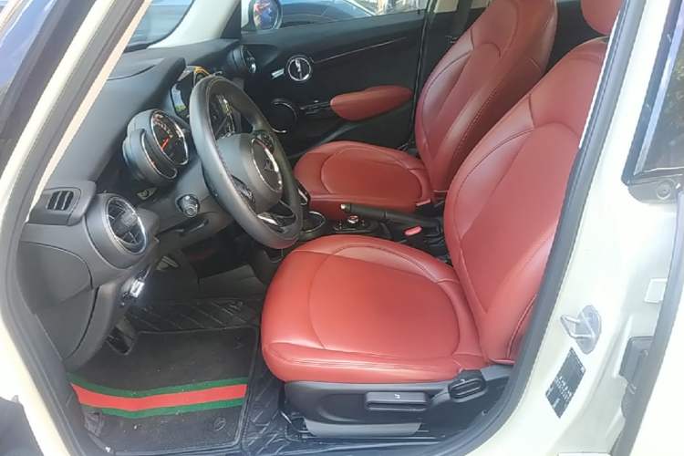 Used MINI 2021 1.5T ONE PLUS Five-Door Edition Left Front Seat