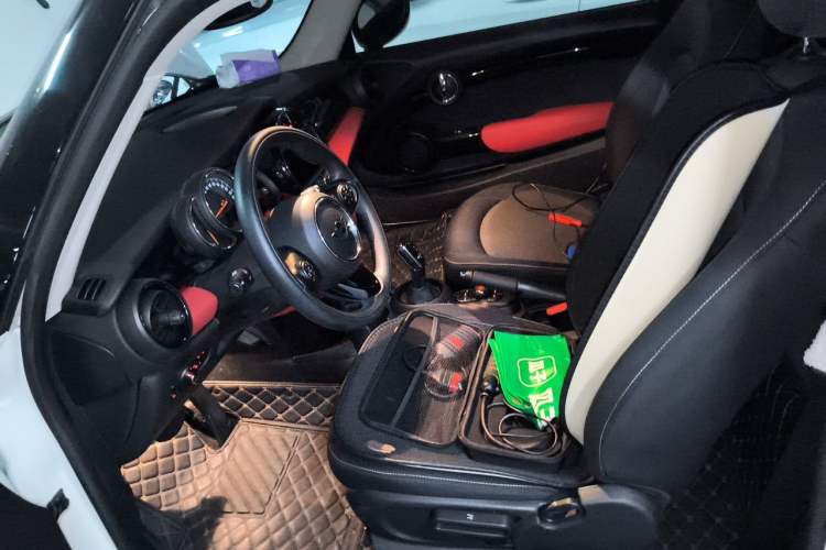 Used MINI 2021 1.5T ONE PLUS Left Front Seat