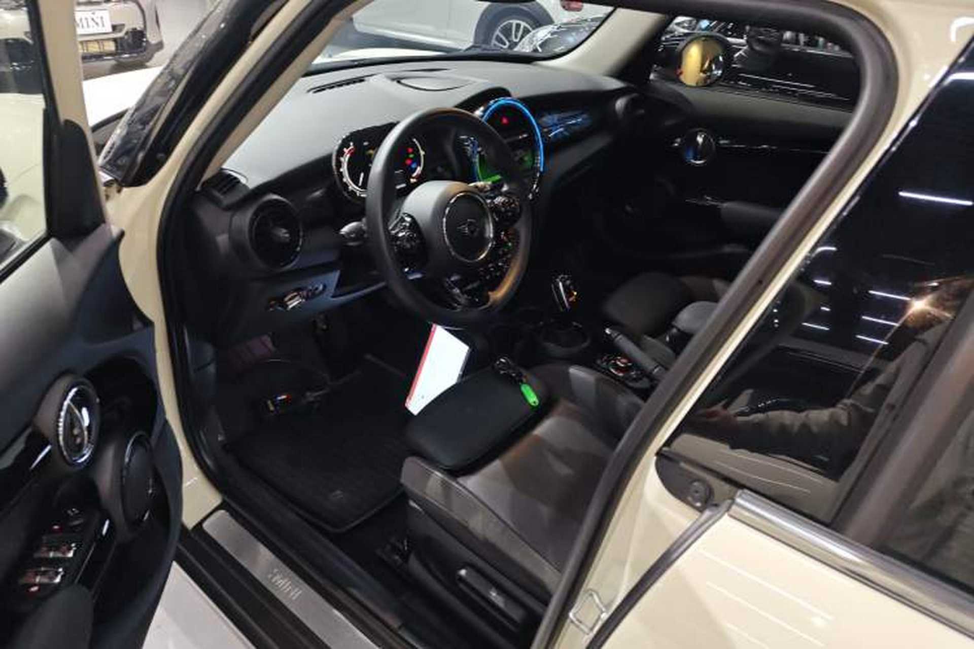 Used MINI 2021 1.5T COOPER Artist Five-Door Edition Left Front Seat
