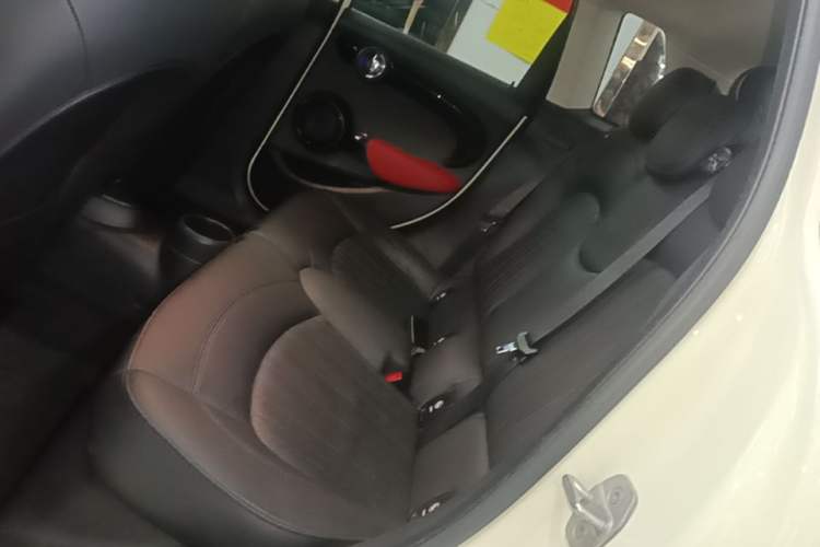 Used MINI 2021 2.0T COOPER S Artist Five-Door Edition Left Rear Seat