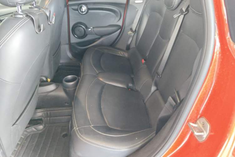 Used MINI 2021 1.5T ONE Five-Door Version Left Rear Seat