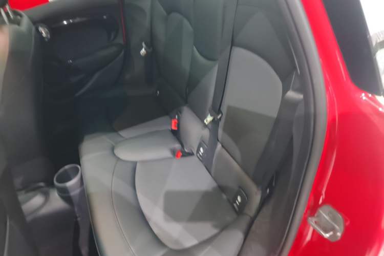 Used MINI 2021 1.5T COOPER Classic Edition Five-Door Version Left Rear Seat