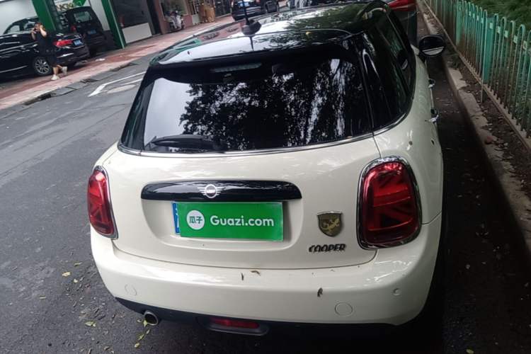 Used MINI 2021 1.5T COOPER Artist Five-Door Edition Rear