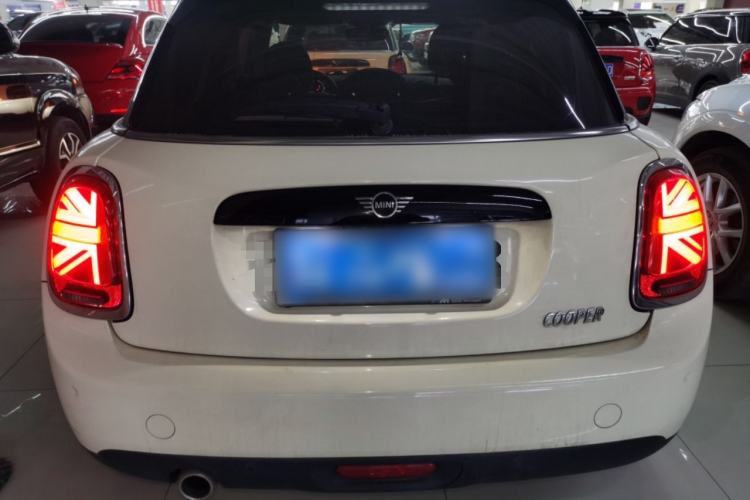Used MINI 2021 1.5T COOPER Classic Edition Five-Door Version Rear