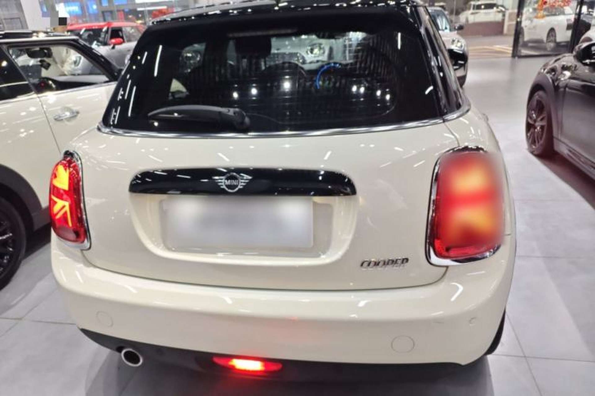 Used MINI 2021 1.5T COOPER Artist Five-Door Edition Rear