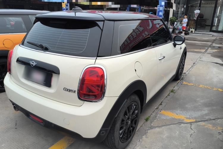 Used MINI 2021 1.5T COOPER Classic Edition Rear Right 45 Deg