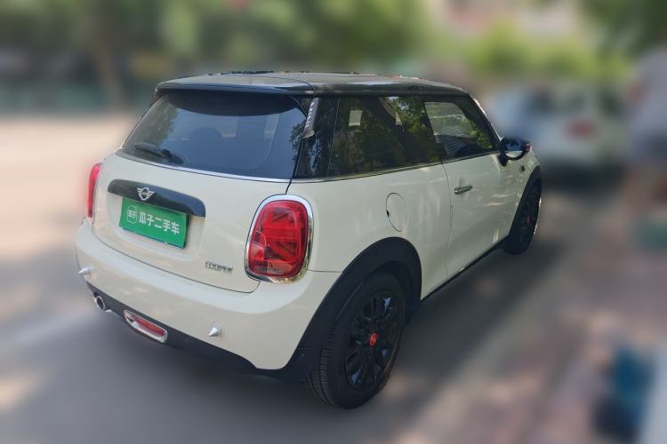 Used MINI 2021 1.5T COOPER Classic Edition Rear Right 45 Deg