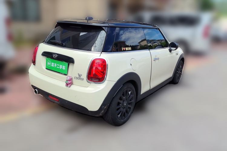 Used MINI 2021 1.5T COOPER Classic Edition Rear Right 45 Deg