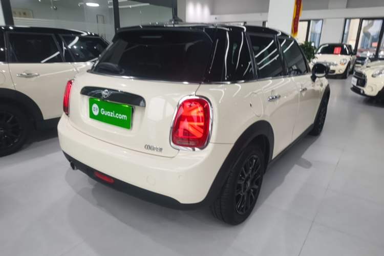Used MINI 2021 1.5T COOPER Classic Edition Five-Door Version Rear Right 45 Deg