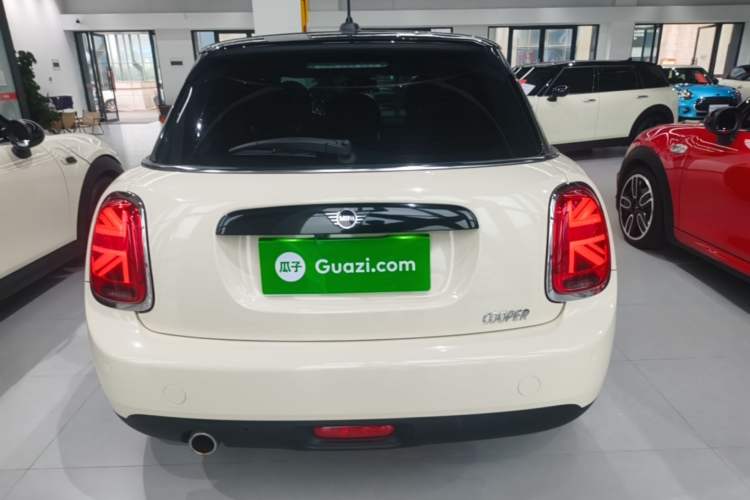 Used MINI 2021 1.5T COOPER Classic Edition Five-Door Version Rear