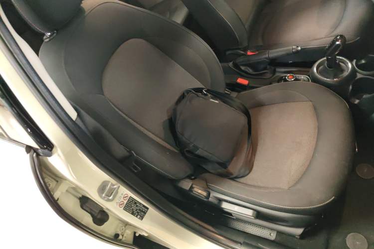 Used MINI 2021 1.5T ONE PLUS Five-Door Edition Right Front Seat