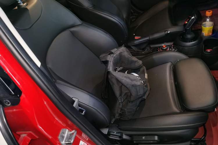 Used MINI 2021 1.5T COOPER Classic Edition Five-Door Version Right Front Seat