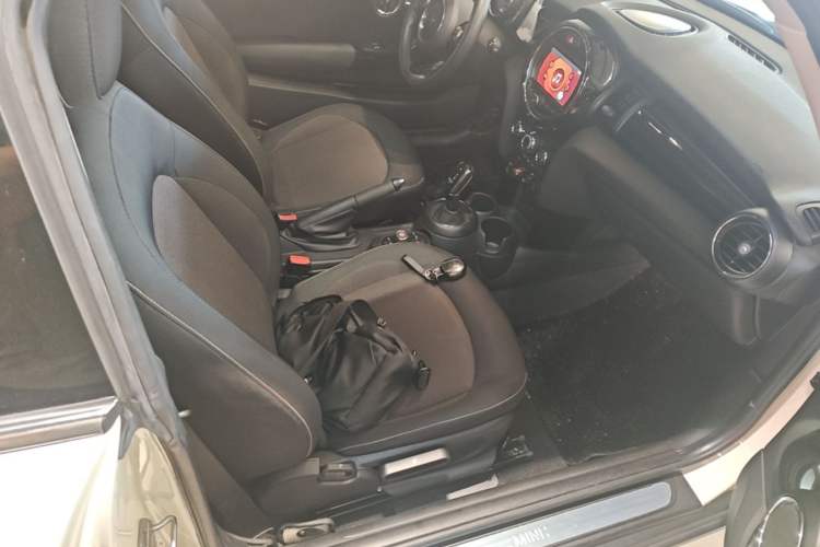 Used MINI 2021 1.5T ONE PLUS Right Front Seat