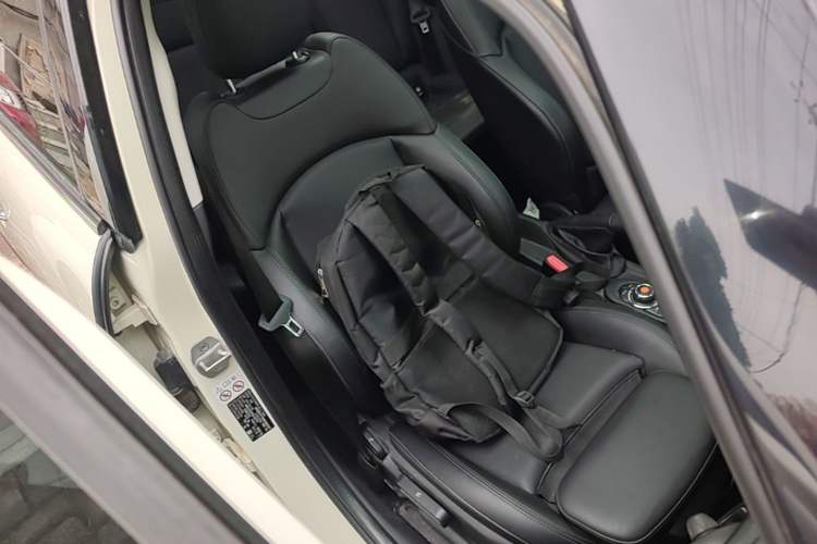 Used MINI 2021 1.5T COOPER Classic Edition Five-Door Version Right Front Seat