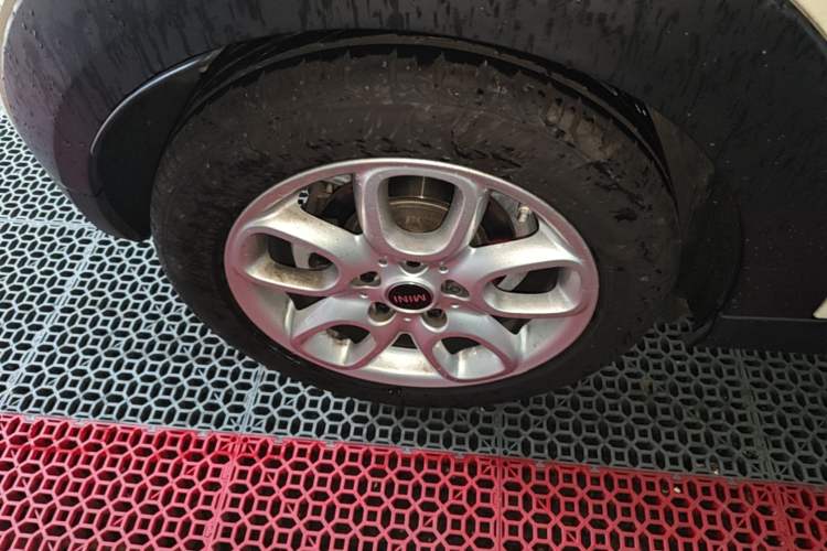 Used MINI 2021 1.5T ONE Right Rear Wheel Hub
