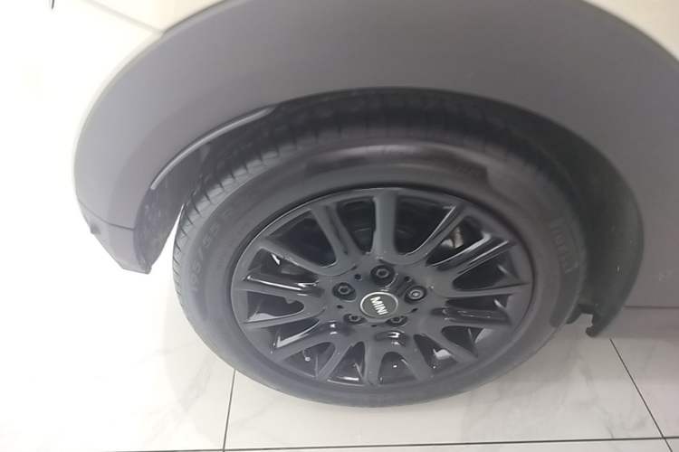 Used MINI 2021 1.5T ONE PLUS Right Rear Wheel Hub