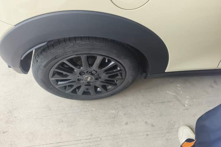 Used MINI 2021 1.5T ONE PLUS Right Rear Wheel Hub