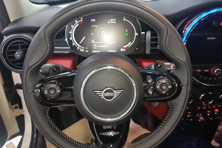 Used MINI 2021 2.0T COOPER S Artist Five-Door Edition Steering Wheel