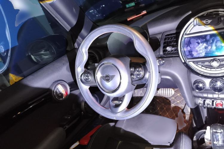 Used MINI 2021 1.5T COOPER Racing Driver Steering Wheel