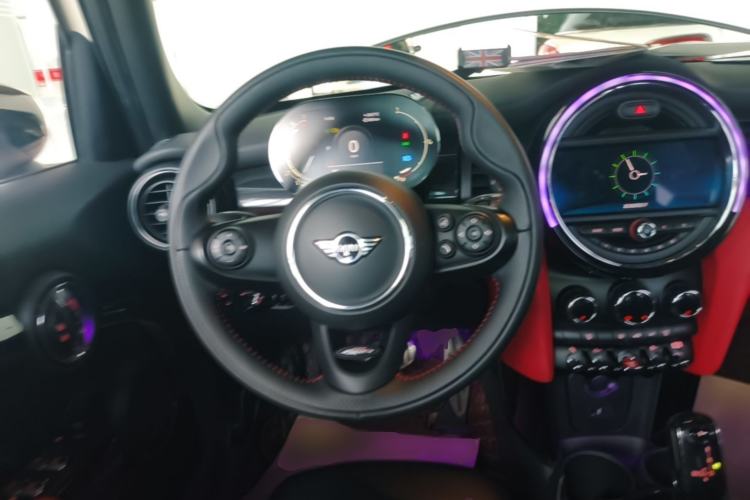 Used MINI 2021 1.5T COOPER Racing Edition Five-Door Model Steering Wheel