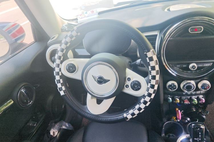 Used MINI 2021 1.5T COOPER Classic Edition Steering Wheel