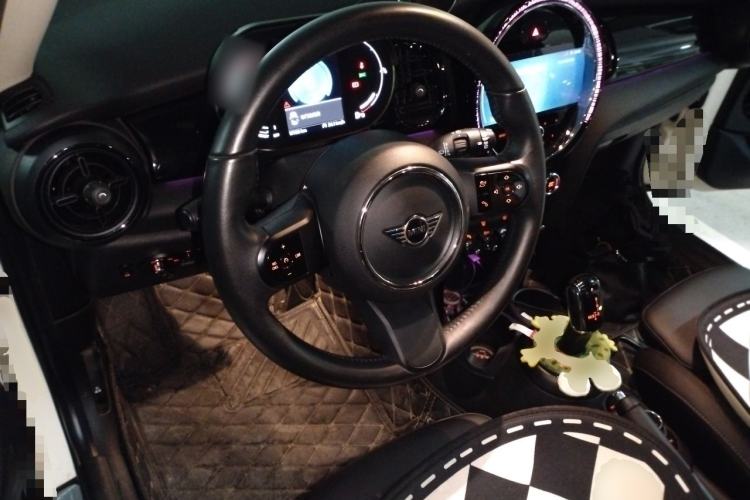 Used MINI 2021 1.5T COOPER Classic Edition Five-Door Version Steering Wheel