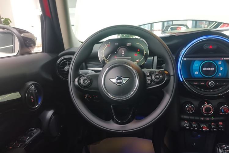 Used MINI 2021 1.5T COOPER Classic Edition Five-Door Version Steering Wheel