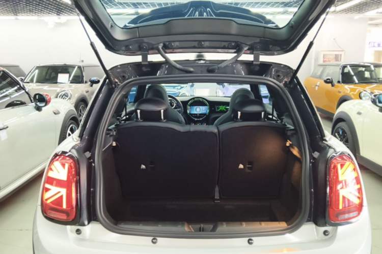 Used MINI 2021 2.0T COOPER S Racing Driver Trunk