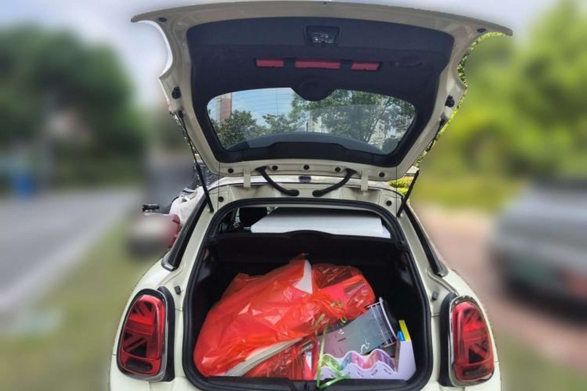 Used MINI 2021 1.5T COOPER Artist Five-Door Edition Trunk