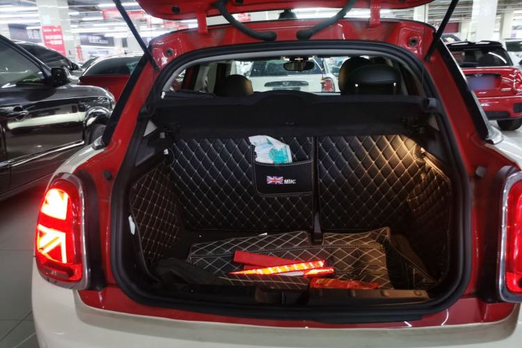 Used MINI 2021 1.5T COOPER Classic Edition Five-Door Version Trunk