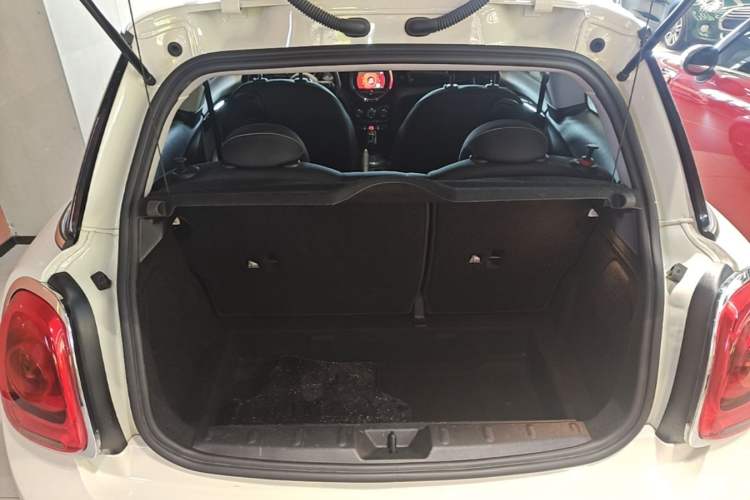 Used MINI 2021 1.5T ONE PLUS Trunk