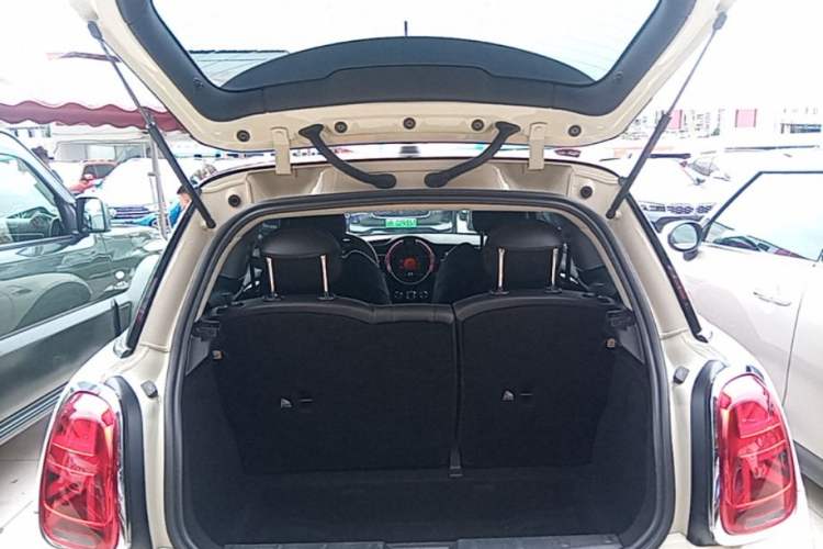 Used MINI 2021 1.5T COOPER Classic Edition Trunk