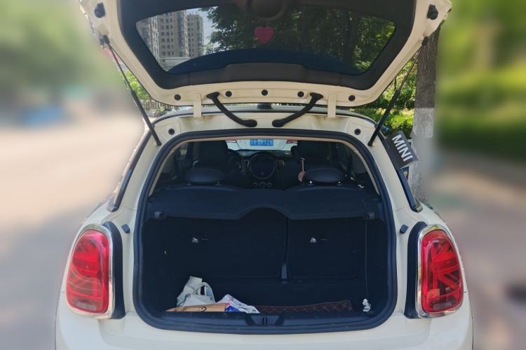 Used MINI 2021 1.5T COOPER Classic Edition Trunk
