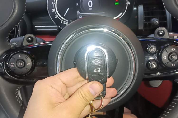Used MINI 2021 2.0T COOPER S Artist Five-Door Edition Vehicle Key