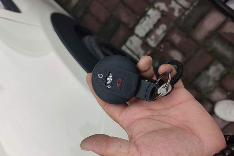 Used MINI 2021 1.5T COOPER Classic Edition Five-Door Version Vehicle Key