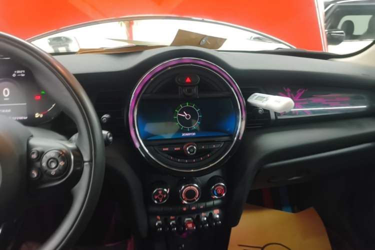 Used MINI 2021 1.5T COOPER Classic Edition Five-Door Version Audio And AC Panel