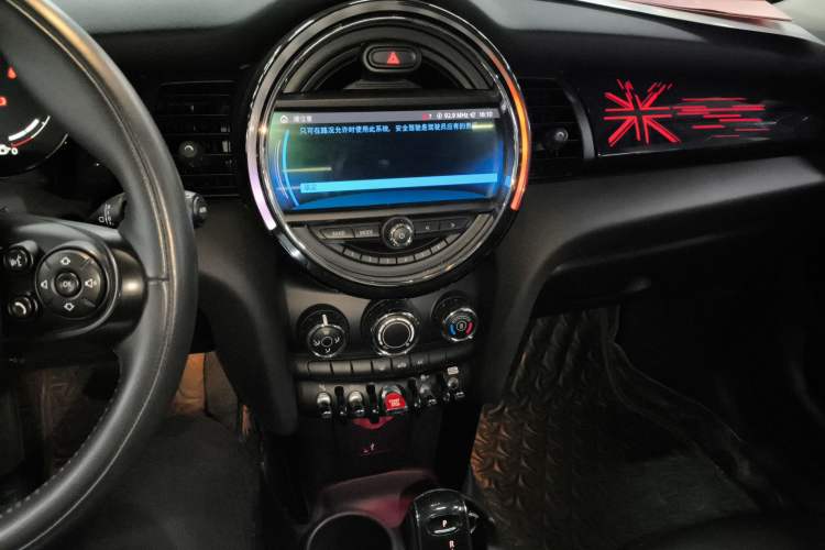 Used MINI 2021 1.5T COOPER Classic Edition Five-Door Version Audio And AC Panel
