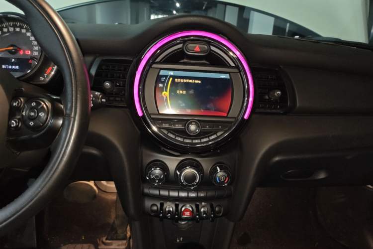 Used MINI 2021 1.5T ONE Five-Door Version Audio And AC Panel