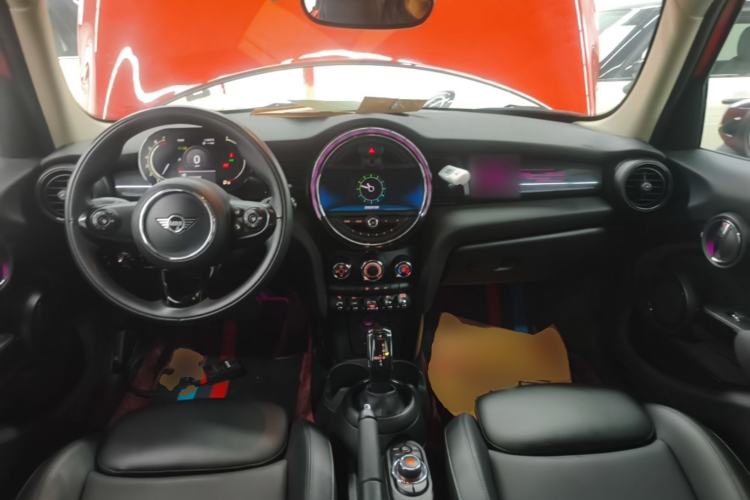 Used MINI 2021 1.5T COOPER Classic Edition Five-Door Version Center Console