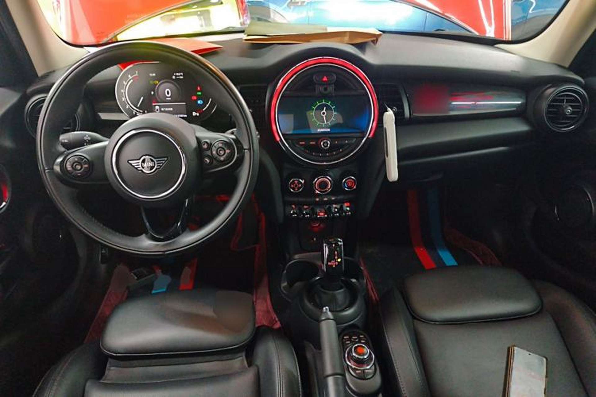 Used MINI 2021 1.5T COOPER Classic Edition Five-Door Version Center Console