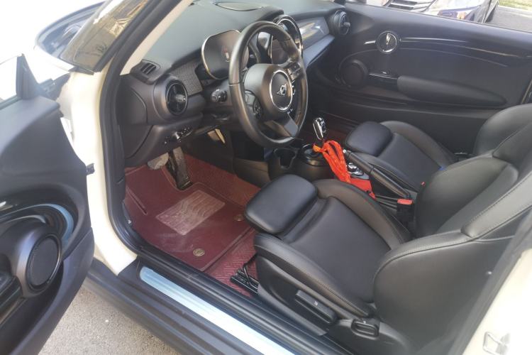 Used MINI 2021 1.5T COOPER Classic Edition Driver Seat