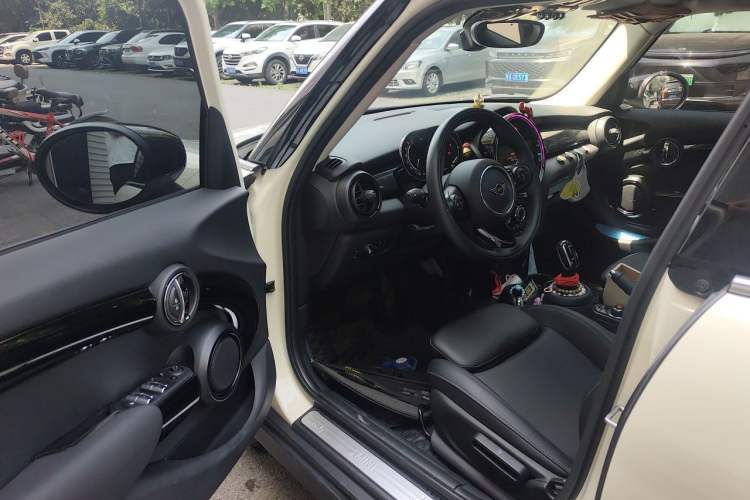 Used MINI 2021 1.5T COOPER Classic Edition Five-Door Version Driver Seat
