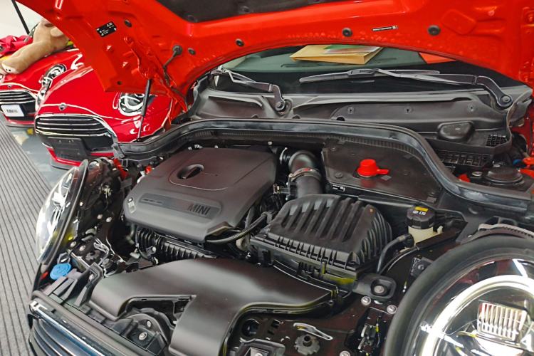 Used MINI 2021 1.5T COOPER Classic Edition Five-Door Version Engine Bay