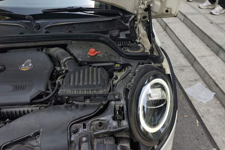 Used MINI 2021 1.5T COOPER Classic Edition Five-Door Version Engine Bay Left
