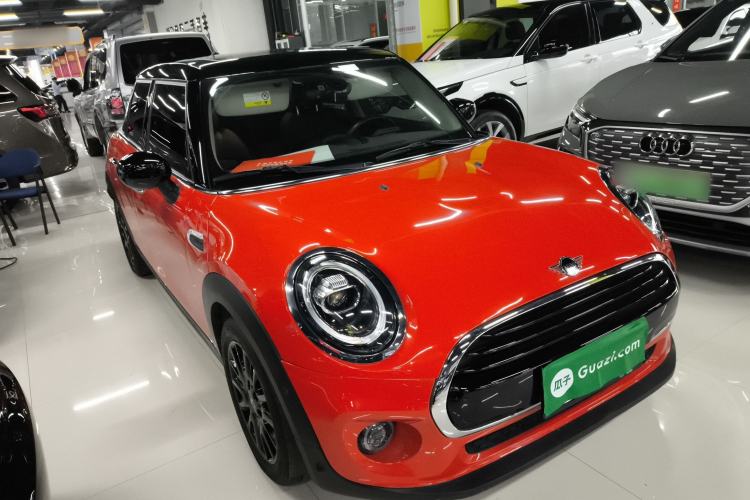 Used MINI 2021 1.5T COOPER Classic Edition Five-Door Version Front Right 45 Deg