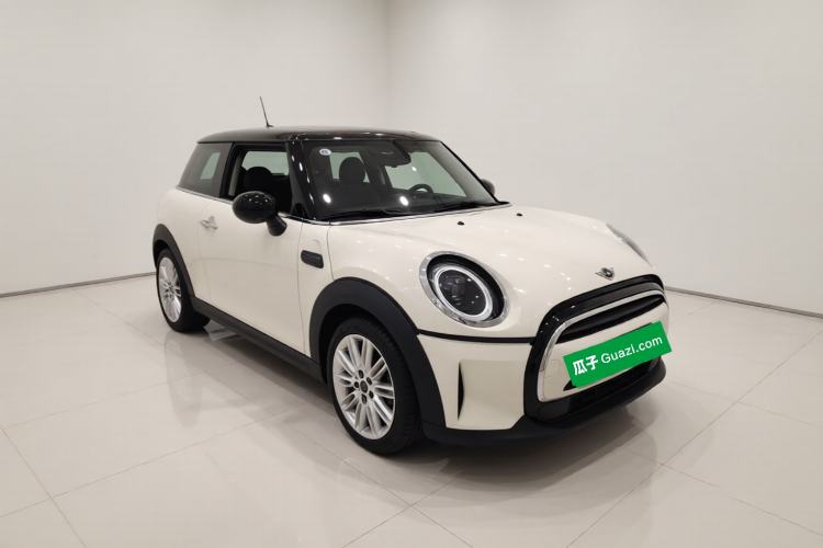 Used MINI 2021 1.5T COOPER Classic Edition Front Right 45 Deg