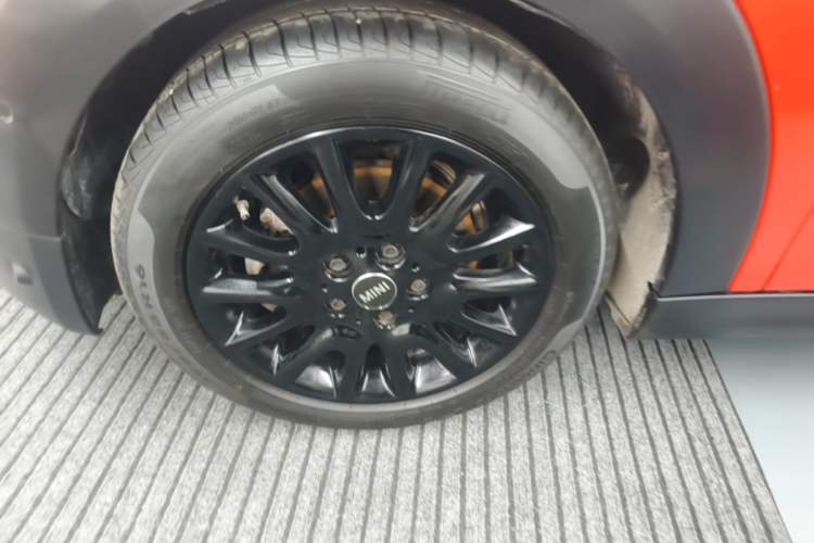 Used MINI 2021 1.5T COOPER Classic Edition Five-Door Version Left Front Wheel Hub